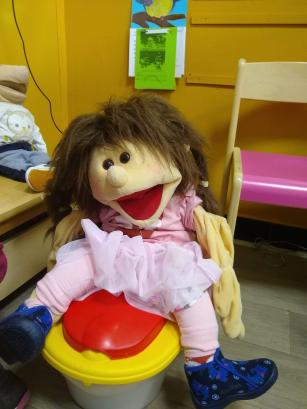 Klaspop Noor op het potje